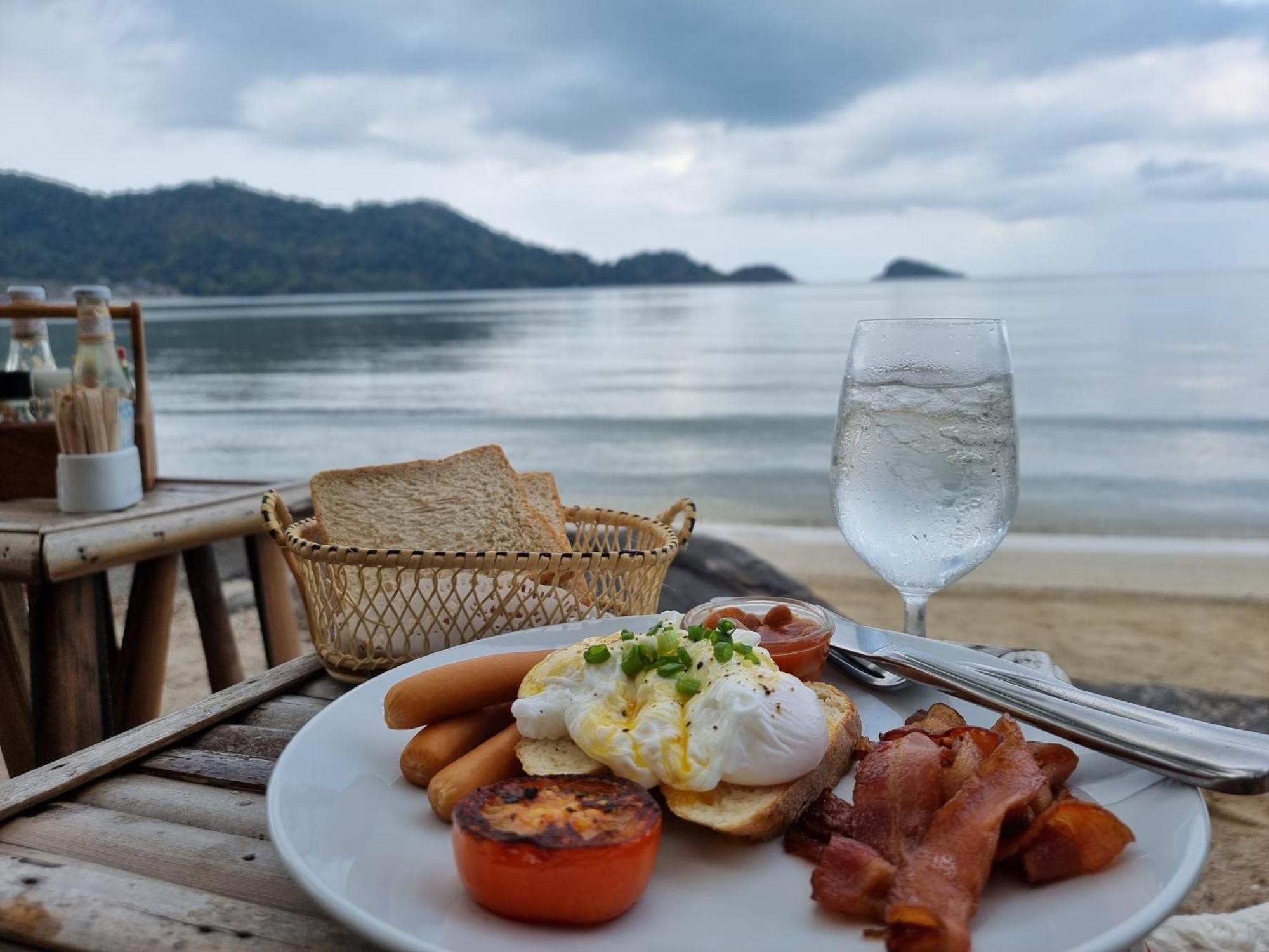 Half Moon Beach Villa - By Kohchangvillas Ко Чанг Екстериор снимка